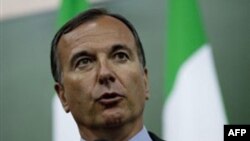 Ngoại trưởng Ý Franco Frattini
