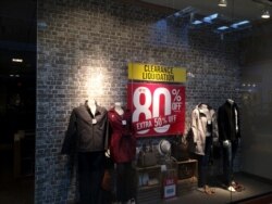 A store in Virginia is offering large discounts to customers. (Photo: Diaa Bekheet)