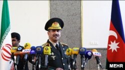 Müdafiə naziri Zakir Həsənov İranda rəsmi səfərdədir