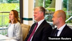 스티븐 비건 미 국무부 부장관은 23일 리투아니아 수도 빌뉴스에서 벨라루스의 야권 지도자 스베틀라나 티하놉스카야를 만났다.