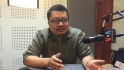 Hello VOA៖ ​អ្នក​វិភាគថា ការ«លាប​ពណ៌»​ទាក់ទង​នឹង​ថ្ងៃ​៧ មករា​ បាន​ធ្វើ​ឲ្យ​កម្ពុជា​បន្ត​បាក់​បែក