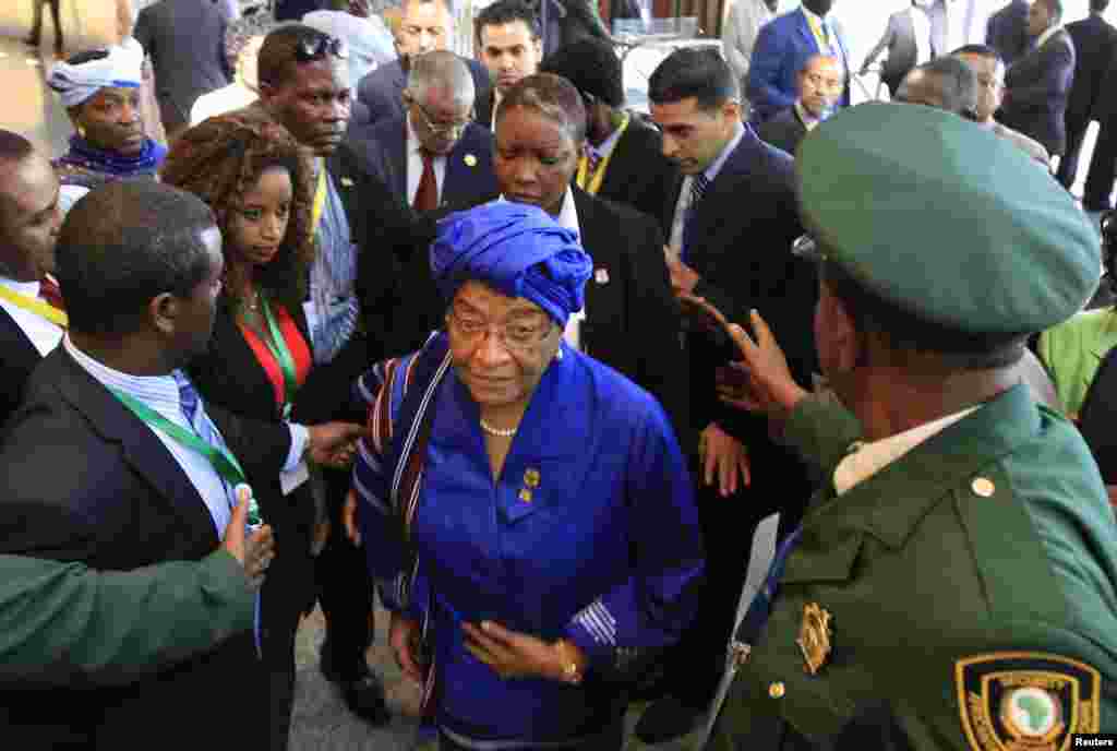 Liberian President Ellen Johnson-Sirleaf arrives for the opening ceremony of the 22nd Ordinary Session of the African Union summit in Addis Ababa, Jan. 30, 2014. 