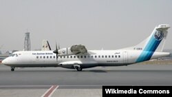 Pesawat milik maskapai Iran Aseman Airlines jenis ATR 72-500 di bandara Internasional Dubai. (Photo: Wikipedia)