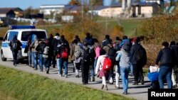 مهاجرت به آلمان در سال ۲۰۱۶ در مقایسه با ۲۰۱۵ سه برابر کاهش یافته است