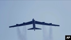 미 공군의 B-52 전략폭격기.
