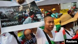 People mourn translator Andrei Mironov, 60, who was killed along with Italian photographer Andrea Rocchelli during fighting in eastern Ukraine, at a memorial service in Moscow.&nbsp; One of the last political prisoners to be held during the Soviet era, Mironov dedicated the rest of his life to exposing human rights abuses.