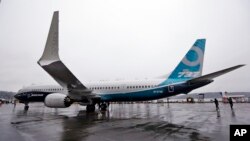 Pesawat komersial terbaru Boeing 737 MAX 9, terlihat di Renton, Washington, 3 Maret 2017 (Foto: dok). Maskapai Iran, Aseman Airlines telah merampungkan persetujuan untuk membeli 60 pesawat dari perusahaan Amerika Boeing. 