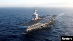 Kapal induk Perancis, Charles de Gaulle, di Laut Tengah, 7 Maret 2019. (Foto: Jean-Paul Pelissier/REUTERS)