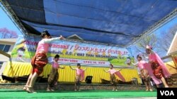 Thai Songkran New Year Festival 2016