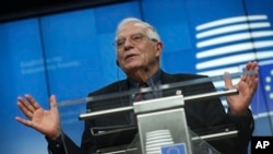 រូបឯកសារ៖ លោក Josep Borrell ប្រធានគោលនយោបាយការបរទេសប្រចាំសហភាពអឺរ៉ុប ថ្លែងនៅក្នុងសន្និសីទសារព័ត៌មានមួយ នៅទីក្រុង Brussels ប្រទេសបែលហ្សិក កាលពីថ្ងៃទី១៧ ខែកុម្ភៈ ឆ្នាំ២០២០។