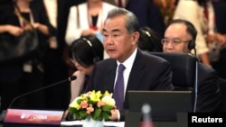 2023年7月13日中共中央外事办主任王毅代替秦刚出席在雅加达举行的东盟地区论坛外长会议。（路透社）