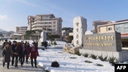 북한이 올해 1월 문을 연 양덕군 온천관광지구. 북한은 핵과 미사일 개발에 따른 국제사회의 제재로 경제가 어려워지면서 관광부문에 더욱 힘을 쏟고 있지만, 신종 코로나사태로 국경을 봉쇄하면서 외국 관광객 유치가 매우 힘든 상황이다.