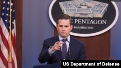 조너선 호프먼 미국 국방부 대변인. 사진 제공: US Department of Defense.
