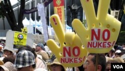Thousands Protest Nuclear Power in Japan