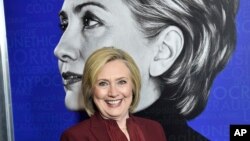Mantan kandidat presiden Partai Demokrat, Hillary Clinton, saat menghadiri pemutaran flim dokumenter mengenai dirinya di DGA New York Theater, New York, 4 Maret 2020. (Foto: dok).