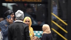 Syrian refugees are seen in a commercial district in Istanbul. President Recep Tayyip Erdogan is facing growing domestic pressure over the presence in Turkey of over three and half million Syrian refugees. (Dorian Jones/VOA)