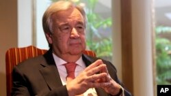Le secrétaire général de l’ONU Antonio Guterres lors d'une interview avec Associated Press à Lahore au Pakistan, 18 février 2020. (Photo AP)