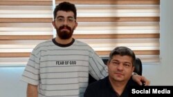 Türk fəallar Salar Tahir Əfşar və Vədud Əsədi