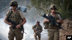 រូបភាព​កាលពី​ថ្ងៃទី១០ ខែកញ្ញា ឆ្នាំ២០១១ បង្ហាញ​ពី​ទាហាន​អាមេរិក​នៅ​អាហ្វហ្គានីស្ថាន។