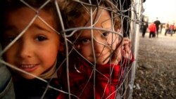 UN Warns of New Crisis as Thousands of Migrants Stranded in Greece