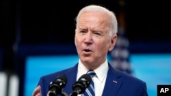 ប្រធានាធិបតី​សហរដ្ឋ​អាមេរិក លោក Joe Biden ថ្លែង​សុន្ទរកថា​អំពី​ការ​ឆ្លើយតប​នឹង​ជំងឺ​កូវីដ១៩ នៅ​សេតវិមាន រដ្ឋធានី​វ៉ាស៊ីនតោន ថ្ងៃទី២៩ ខែមីនា ឆ្នាំ២០២១។ 