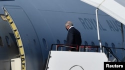 PM Australia bertolak ke Amerika Serikat , 20 September 2021. (AAP Image/Joel Carrett via REUTERS)