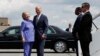 Biden fait campagne avec Clinton et éreinte Trump