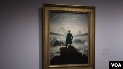 У картины «Странник над морем тумана». 1817 г.. Фото Олега Сулькина.