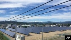 ລະ​ບົບ​ການ​ຜະ​ລິດ​ພະ​ລັງ​ງານ​ແສງ​ຕາ​ເວັນ 525kW ຢູ່​ໂຮງ​ງານ ຮັອກ​ໄກ​ໂດ ຄິ​ຕາ​ມິ, ຍີ່​ປຸ່ນ.