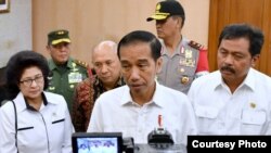 ARSIP - Presiden Jokowi di Bandara Internasional Hang Nadim Kota Batam Kepulauan Riau Kamis 23 Maret 2017 mengutuk keras aksi teror di London Inggris. (Foto: Biro Pers Kepresidenan)