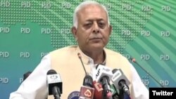 ہوابازی کے وفاقی وزیر، غلام سرور خان