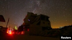 Salah satu bangunan yang hancur di Maaret al-Numan, provinsi Idlib, Suriah, daerah yang dikuasai pemberontak, 6 September 2016. (Foto: dok).