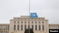 ទង់ជាតិ​អង្គការសហប្រជាជាតិ​ត្រូវ​បាន​បង្ហូត​ពាក់​កណ្តាល​ដើម្បី​គោរព​ដល់​ជនរងគ្រោះ​នៃ​ការ​ធ្លាក់​យន្តហោះ​របស់​ក្រុមហ៊ុន Ethiopian Airlines ក្នុង​ក្រុង​ហ្សឺណែវ ប្រទេស​ស្វ៊ីស កាលពី​ថ្ងៃទី១១ ខែមីនា ឆ្នាំ២០១៩។