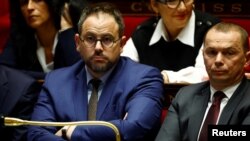 Fransa Sağlık Bakanı Aurelien Rousseau göçmenlere yapılan sağlık yardımlarının kaldırılması maddesi nedeniyle istifa etti.