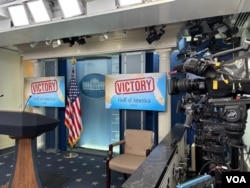 Oq uy sud uning qaroriga qarshi chiqmaganini "g'alaba" deya tantana qilmoqda, Vashington, 24-fevral, 2025