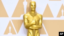 Norman Gimbel, memenangkan piala Oscar untuk soudtrack film "Norma Rae" tahun 1980. Penulis lagu 'Killing Me Softly' ini meninggal dunia pada usia 91 tahu.