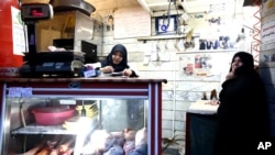 یک قصابی در جنوب تهران (عکس از آرشیو)