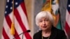 Menteri Keuangan AS Janet Yellen menjawab pertanyaan media dalam konferensi pers di Departemen Keuangan di Washington DC, 22 Oktober 2024. (Foto: Roberto Schmidt/AFP)