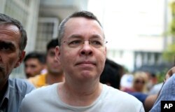 Andrew Craig Brunson, pendeta evangelis dari Black Mountain, North Carolina, tiba di rumahnya di Izmir, Turki, 25 Juli 2018. (Foto: dok)