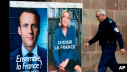 រូប​ថត​ផ្លូវ​ការ​នៃ​បេក្ខជនទាំង​ពីរ​សម្រាប់​ការ​បោះឆ្នោត​បារាំង​ឆ្នាំ​២០១៧ គឺ​លោក Emmanuel Macron និង​លោក​ស្រី Marine Le Pen។