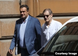 Arhiv - Asim Sarajlić pred Općinskim sudom u Sarajevu s braniocem. (Foto: BIRN BiH)