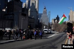 Demo pro-Palestina di New York, 8 Januari 2024. (Foto: Shannon Stapleton/Reuters)