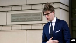 Alex Van der Zwaan leaves Federal District Court in Washington, Feb. 20, 2018. 