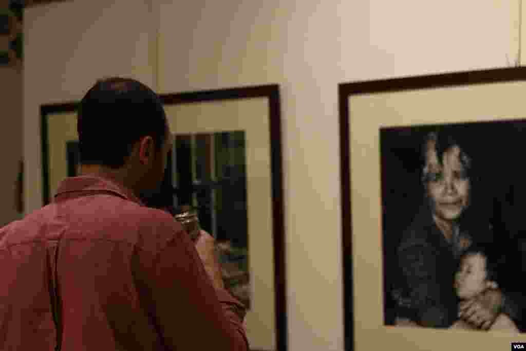 Exhibition of photos portraying the livelihood of indigenous people in Ratanakiri province.