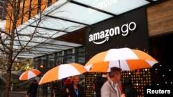 L’entrée du nouveau magasin Amazon Go à Seattle, dans l'État de Washington. 