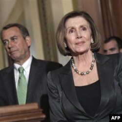 Vakillar Palatasida demokratlar sardori Nendi Pelosi spiker, respublikachi Jon Beyner bilan