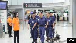 高铁开通仪式期间警方加强戒备（美国之音记者申华拍摄）