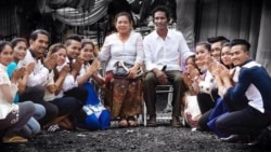 ក្រុម​គ្រួសារ​របស់​យុវជន ណែម សុផា ដែល​មាន​បង​ប្អូន​បង្កើត​ដល់​ទៅ​១២នាក់ ហើយ​បង​ប្អូន​៧នាក់​របស់​សុផា​គឺ​ជា​សិល្បករ​សៀក។​(រូបថត៖ ណែម​ សុផា)