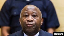 Mantan Presiden Pantai Gading, Laurent Gbagbo dalam sidang di pengadilan Mahkamah Kejahatan Internasional (ICC) di Den Haag, Belanda, 19 Februari 2013 (Foto: dok).