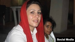 مریم اکبری‌منفرد، زندانی عقیدتی